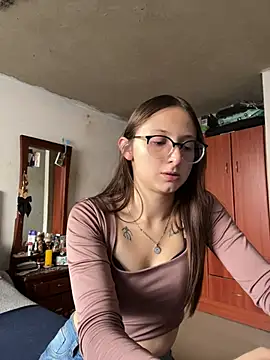 Snapshot of Aria__Rousse03 chatting on 03-03-26, 01:51 Aria Rousse03 online show from 03-03-26, 01:51