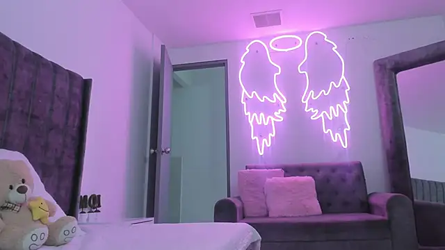 Evelin  thompsson online show from 02-17-26, 04:10