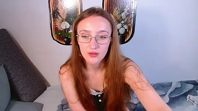 Snapshot of miay_here_ chatting on 05-17-26, 04:40 miay here online show from 05-17-26, 04:40