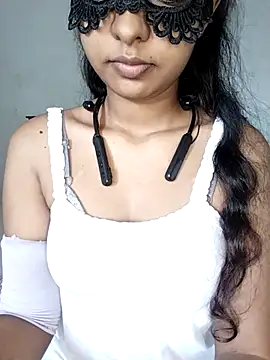 ASHANYA JAYASOORIYA online show from 07-12-26, 03:51