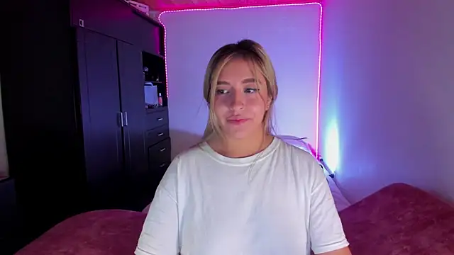 saradiazxxx online show from 04-11-26, 05:15