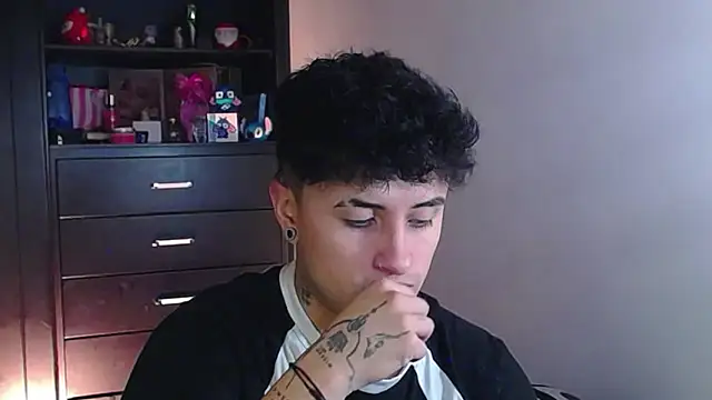 Snapshot of Jhon_Sara chatting on 02-27-26, 10:09 Jhon Sara online show from 02-27-26, 10:09