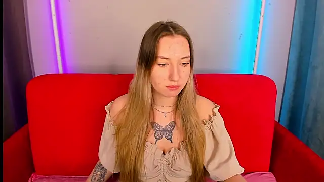 Snapshot of JollyBlondy chatting on 02-21-26, 01:29 JollyBlondy online show from 02-21-26, 01:29