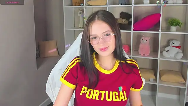 Miaa Hill online show from 04-14-26, 11:15