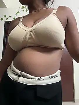 meenu cuties online show from 04-30-26, 02:46