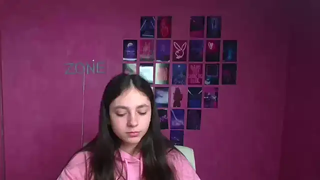 KissMeJulia online show from 03-14-26, 06:30