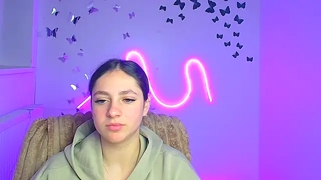 KissMeJulia online show from 04-11-26, 07:45