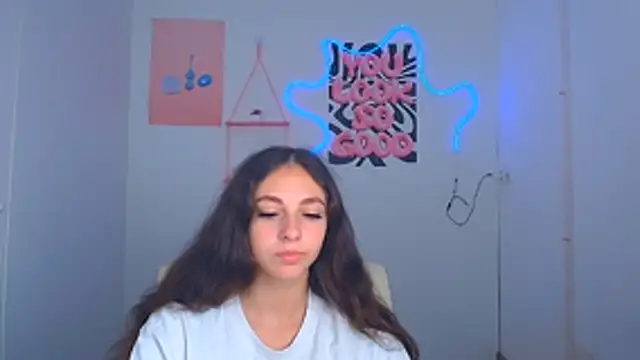 KissMeJulia online show from 07-12-26, 05:41