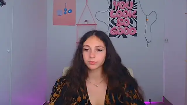 KissMeJulia online show from 07-20-26, 05:37