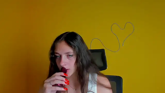 KissMeJulia online show from 07-30-26, 05:50