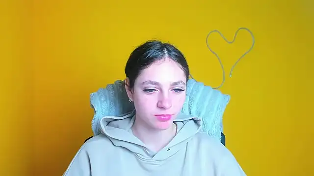 KissMeJulia online show from 04-10-26, 11:17
