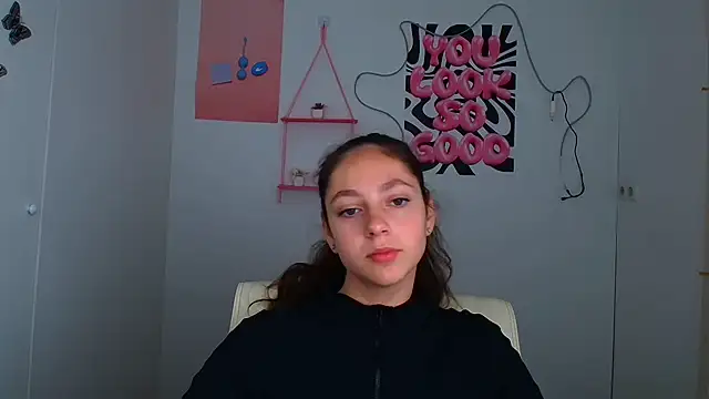 KissMeJulia online show from 07-07-26, 05:32