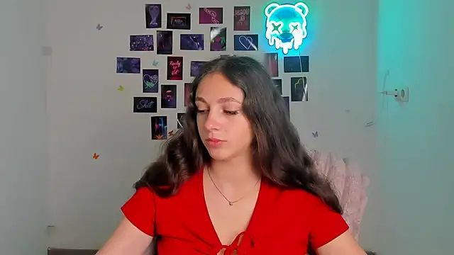 KissMeJulia online show from 07-21-26, 05:42