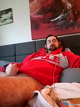 Snapshot of LargeLith chatting on 02-18-26, 09:55 LargeLith online show from 02-18-26, 09:55