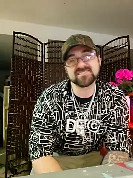 Snapshot of LargeLith chatting on 02-18-26, 06:00 LargeLith online show from 02-18-26, 06:00