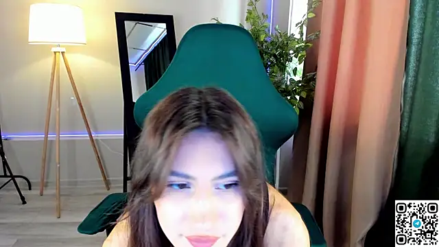 Snapshot of Adele_Lanea chatting on 05-30-26, 01:12 Adele Lanea online show from 05-30-26, 01:12