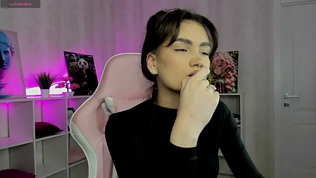 Snapshot of Adele_Lanea chatting on 05-19-26, 01:10 Adele Lanea online show from 05-19-26, 01:10