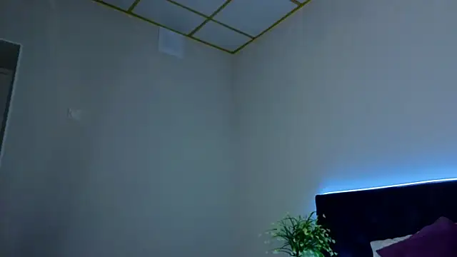Snapshot of Adele_Lanea chatting on 06-01-26, 01:06 Adele Lanea online show from 06-01-26, 01:06