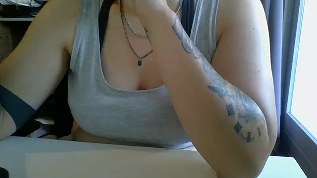 Snapshot of Geileboef28 chatting on 07-19-26, 06:00 Geileboef28 online show from 07-19-26, 06:00