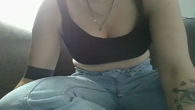 Snapshot of Geileboef28 chatting on 02-18-26, 10:01 Geileboef28 online show from 02-18-26, 10:01