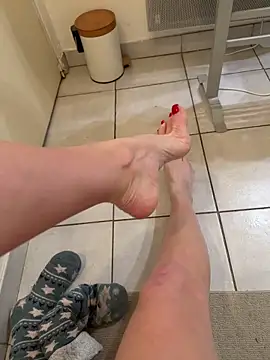 Frenchgirl45 online show from 03-05-26, 01:24