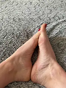 Frenchgirl45 online show from 03-10-26, 01:04