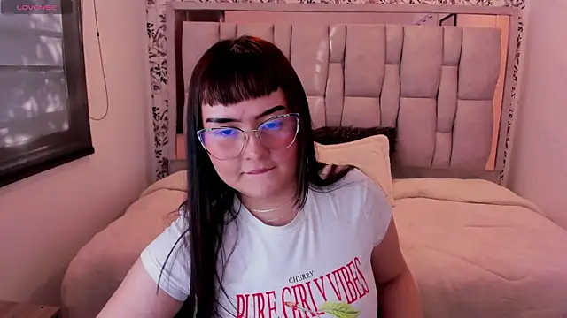 Sofi Blake   online show from 05-08-26, 12:31