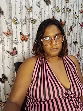 indianstrawberrylips4u online show from 05-26-26, 06:39