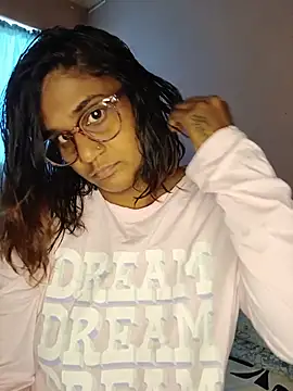 indianstrawberrylips4u online show from 07-03-26, 06:20