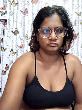indianstrawberrylips4u online show from 05-03-26, 04:28