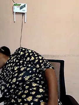 indianstrawberrylips4u online show from 05-01-26, 02:44