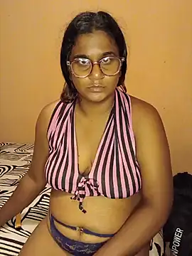 indianstrawberrylips4u online show from 05-23-26, 04:17