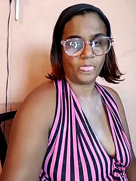indianstrawberrylips4u online show from 04-29-26, 07:56