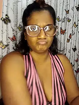 indianstrawberrylips4u online show from 06-15-26, 05:45