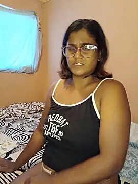indianstrawberrylips4u online show from 06-12-26, 05:38