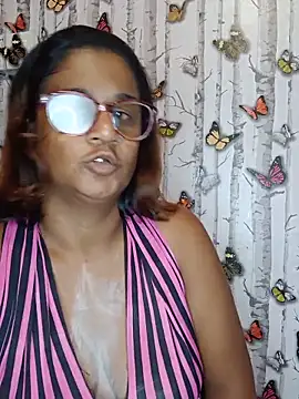 indianstrawberrylips4u online show from 05-23-26, 04:11