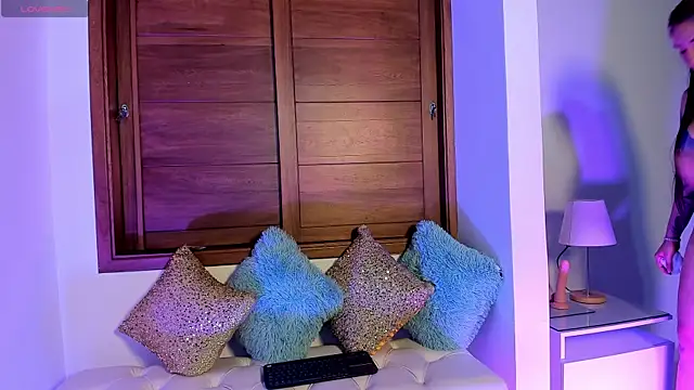 milkavelvett online show from 03-04-26, 03:53