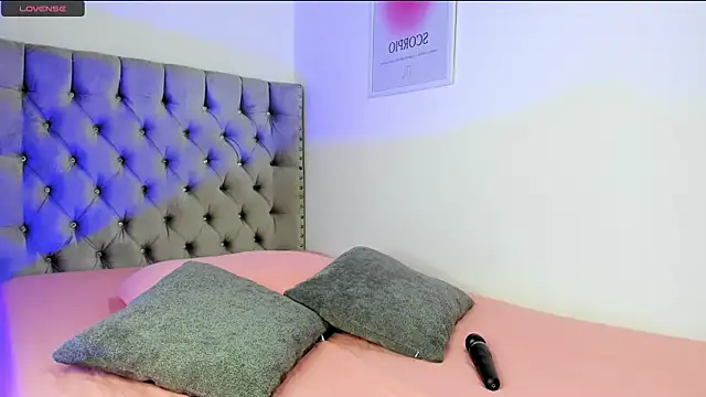 eva cutee  online show from 03-24-26, 08:20