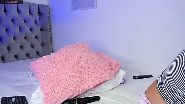 eva cutee  online show from 03-18-26, 08:10