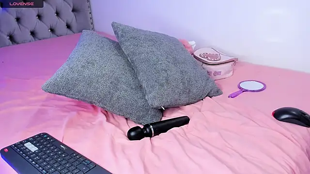 eva cutee  online show from 04-08-26, 10:22