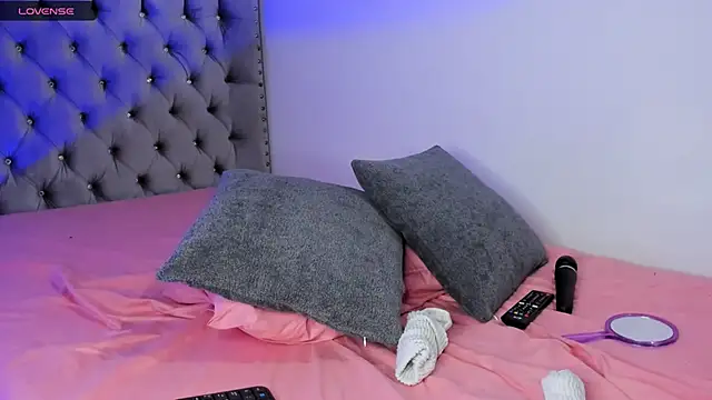 eva cutee  online show from 04-10-26, 12:17