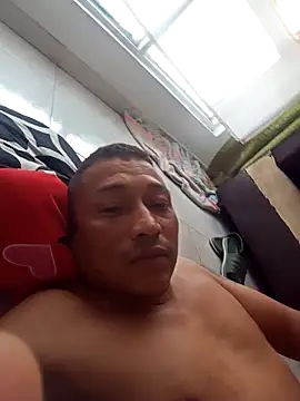 Snapshot of pareja_latina2214 chatting on 02-28-26, 07:46 pareja latina2214 online show from 02-28-26, 07:46