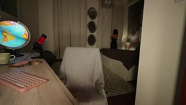 supreme dominatrix online show from 03-20-25, 09:02