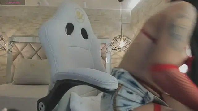 bella novoa online show from 04-10-26, 03:02