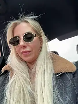 Snapshot of LisaMurr chatting on 04-29-26, 10:52 LisaMurr online show from 04-29-26, 10:52