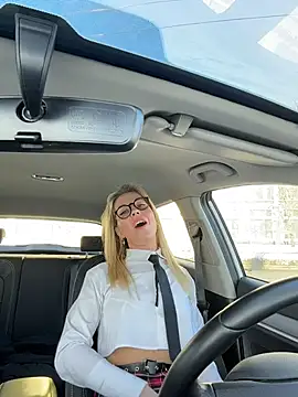 LisaMurr online show from 02-21-26, 08:49