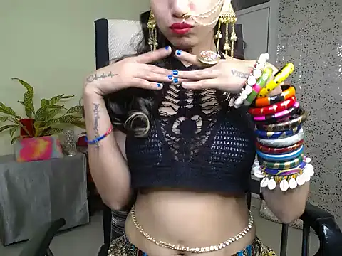 Snapshot of Air_Beauty chatting on 02-23-26, 04:51 Air Beauty online show from 02-23-26, 04:51