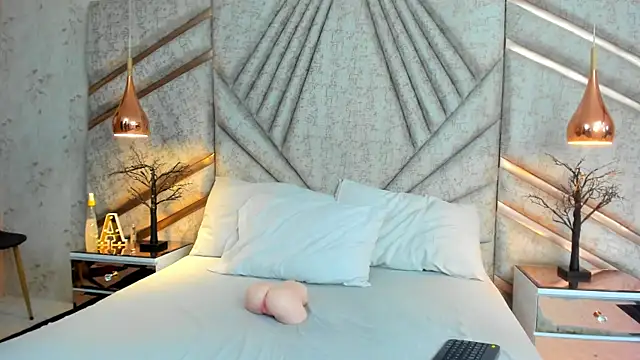 Snapshot of LuckySammer chatting on 03-01-26, 01:55 LuckySammer online show from 03-01-26, 01:55