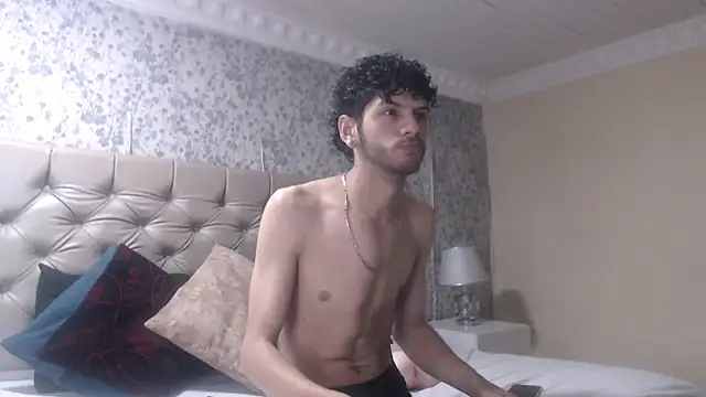 Snapshot of LuckySammer chatting on 02-26-26, 11:43 LuckySammer online show from 02-26-26, 11:43