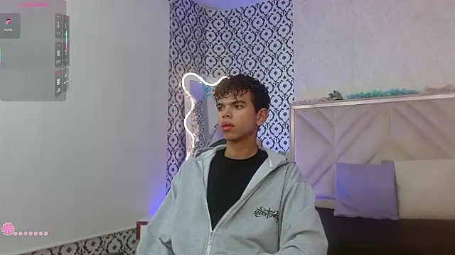 Snapshot of keahi_tay chatting on 02-27-26, 11:54 keahi tay online show from 02-27-26, 11:54